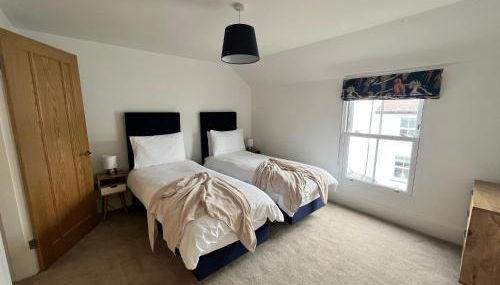 Modern Townhouse in the heart of Beaumaris - Foto 3