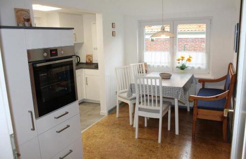 Gemütliche Ferienwohnung an der Nordseeküste mit Familie und Hund - Foto 1