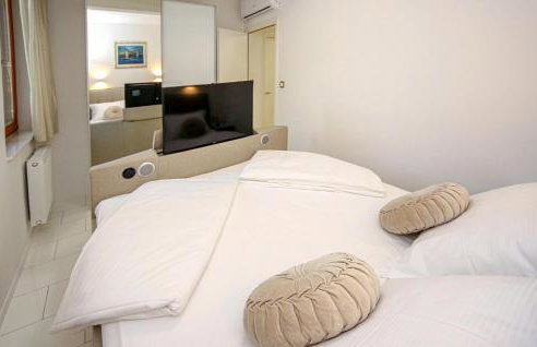 Gorgeous Home In Pokrovnik With Wifi - Foto 27