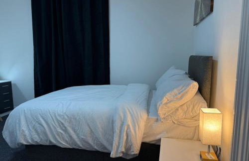 Cosy Six Bedroom House in Bedford Town - Foto 22