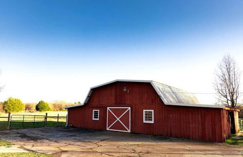 Kid and Pet-Friendly Lake Glamping in Tupelo, Mississippi - Foto 3