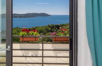 Apartmani D & J with Heated Pool & Stunning Sea View - Photo 127