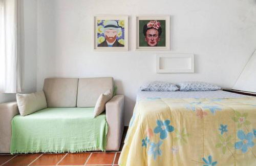 Car in the garage and everything on foot. - Photo 41