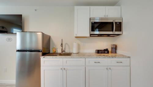 3 Mi to Onset Beach and Village! Pet-Friendly Apt - Foto 2