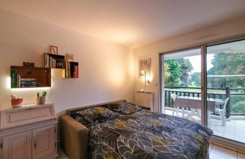 T2 cosy - vue sur le golf - proche plage - Foto 8