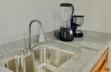 Flat 3 com cama queen e ar-condicionado, perto do Parque da cidade - Foto 31