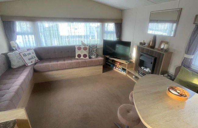 3 Bed Caravan - Sleeps 8 - Pets - Parking - Wifi - Foto 7