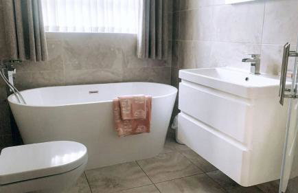 Loughview House overlooking Carlingford lough - Photo 8