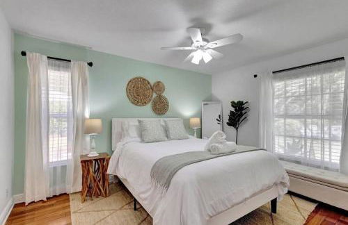 Hottub! Mini Golf! Water Access! Pets! 5min beach! - Foto 47