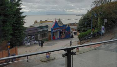 Stylish 3 Bed Apt Sea Views Near the Beach 2B - Foto 2