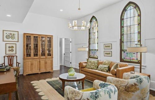 Sanctuary Historic Designer 1BR & Heated Pool - Photo 1