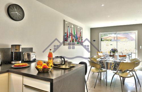 LocaLise - M7 - La grande Ty Awenig au Guilvinec - A quelques pas des plages, du marché, du centre et du port du Guilvinec - Wifi inclus - Draps inclus - Foto 8