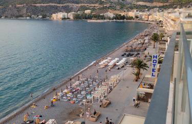 Stylish Rooftop Retreat with Hot Tub with Loutraki Beach - Foto 30