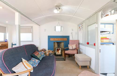 Harbour Road Quirky Beach Railway Carriages - Foto 4