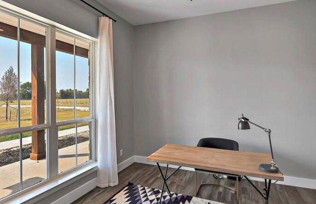 New Luxury Texas Farmhouse - Photo 34