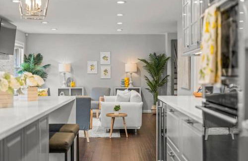 Zestlife-LuxuryEscape-ThemedRooms-Pool-GameRoom - Foto 48