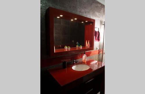 Modern Luxury Villa with Pool, just 5min to sea - Foto 21