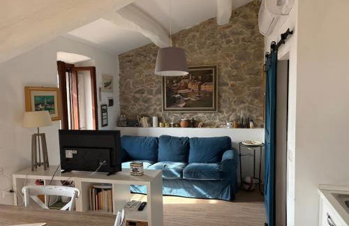 Castle Apartment with Lake View - Foto 1