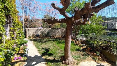 Character filled house overlooking the River Cesse - Foto 2