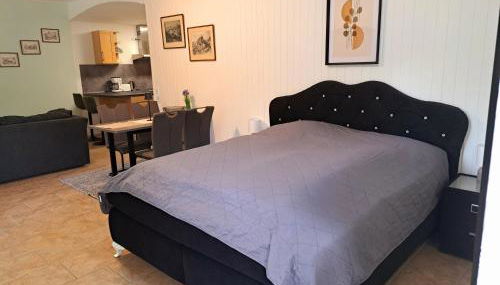 Schloss Hilbringen Wirtschaftsgebäude - Foto 3