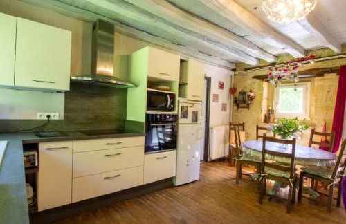 Charmante maison en Dordogne avec jardin et cheminée - FR-1-616-49 - Foto 5