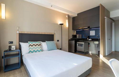 Charlie Alphaville - Foto 50