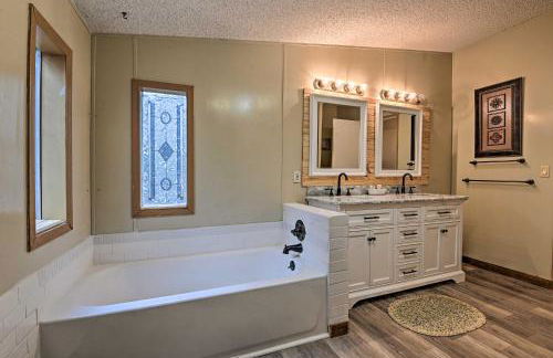 13 Mi to Silver Springs Pet Friendly Getaway! - Photo 21