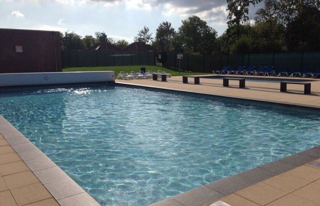 Welcoming Apartment Near Lake - Photo 17