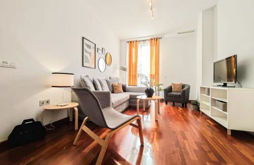 AZZ Sevilla Torre de la Plata Apartamentos - Photo 10