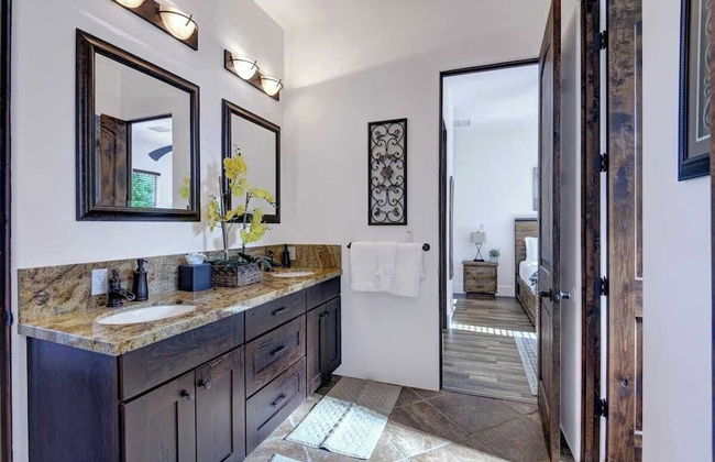 Villa Toscana by Avantstay Palatial Villa With Spa, Pool, Theater & Game Room! Permit#4769 - Foto 11