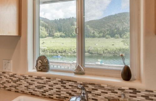 Riverfront Gem - Meredith Lodging - Foto 12