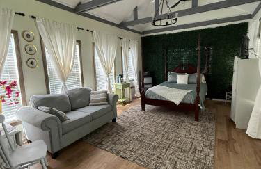 Courtyard by Ravens Keep - Foto 3