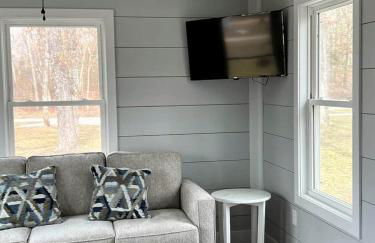 Charming Cabin in the Woods - Peaceful Glamping Spot near Owensville, Missouri - Foto 9