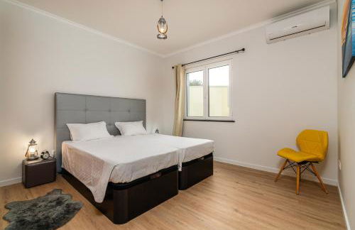 Casa Agrela by Rent2U, Lda Swimming Pool & Jacuzzi - Photo 18