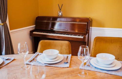 The Old School House, luxury home with hot tub. - Foto 12