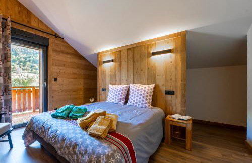 Chalet paisible 3 étoiles Sauna, Cheminée, Terrasse Sud, Vue montagne, Bois & Pierre authentique et confort moderne - Photo 39
