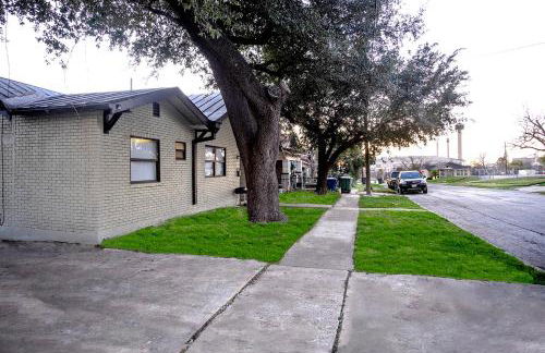 Cozy Downtown Guest House 2br/1ba Sleeps 8 - Foto 6