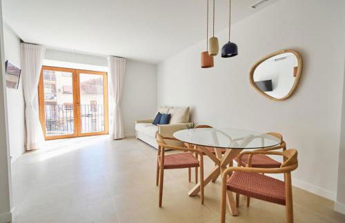 Slow Home Apartments - Photo 13