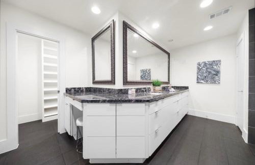 Nr Galleria & Med Center Hot Tub Games WiFi - Foto 32