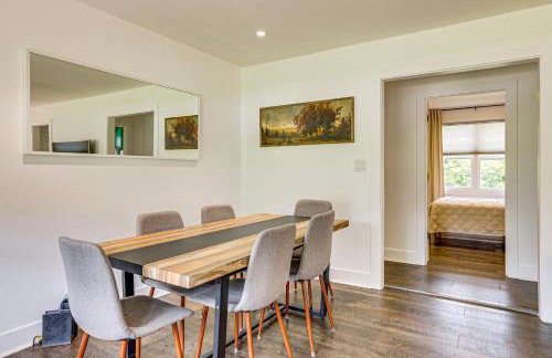 Families Welcome, Fenced Yard: Inviting Greer Home - Photo 4