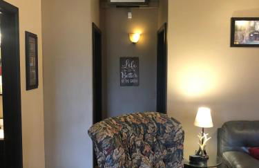 Mountain-top Cabin Get-away with Hot tub and a View - Foto 23