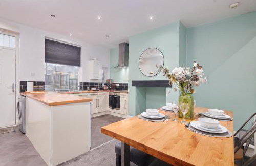 Spacious Bradford House with 4 bedrooms & 6 Beds by PureStay with Parking for 7 nights min! - Foto 13