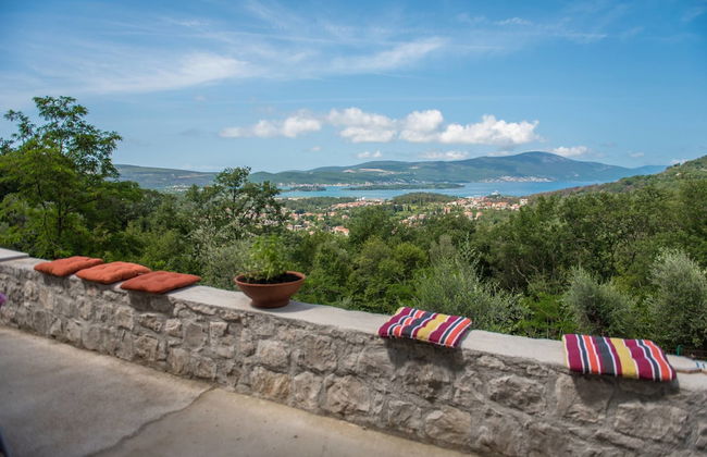 Sunset Holiday Home - Photo 10