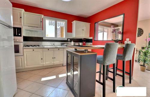 Gîte myosotis Piscine Privée 4 Chambres - Foto 11