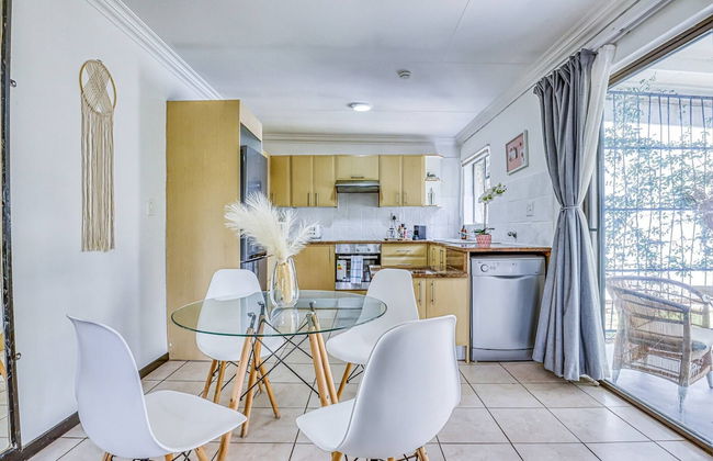 The Cottage-1 Bed-pool-bbq-fibre-solar-samrand - Foto 9