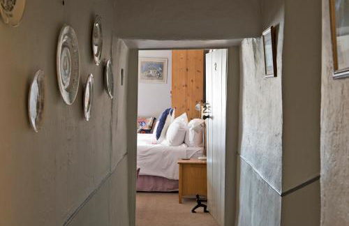 Hawthorn Farm Guest House - Photo 7