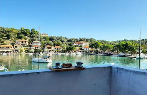 Xaradiotis House - A modern home away from home - Photo 8