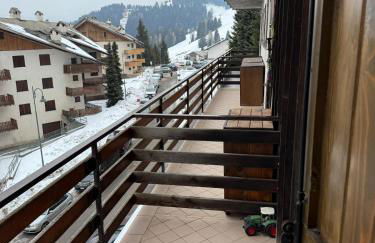 PORA 6 Appartamento sulle piste da sci - Box privato - Photo 7