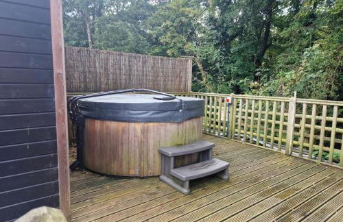 Glamping Hut - Sleeps 2 hot tub & parking - Foto 8