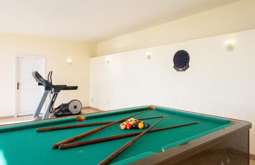 One & Only Sports and Relax Villa by Eden Rentals - Photo 47